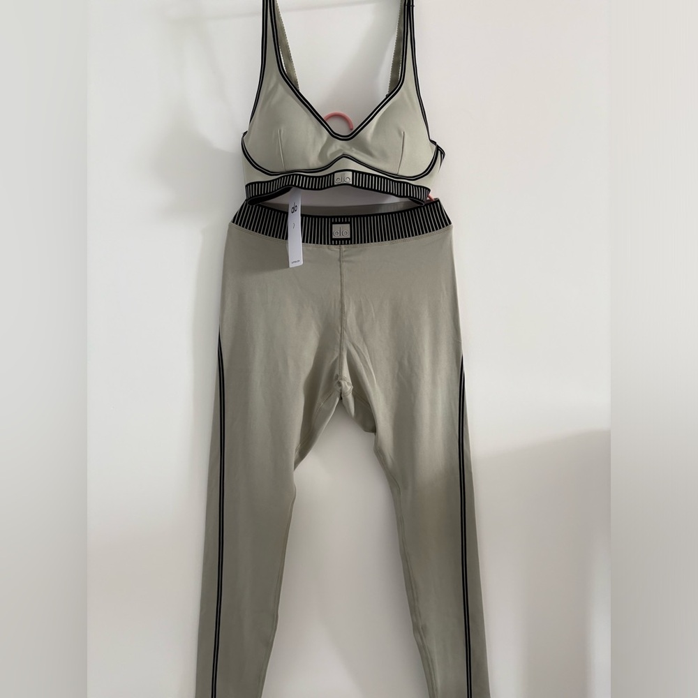 Alo Green and Black yoga Set